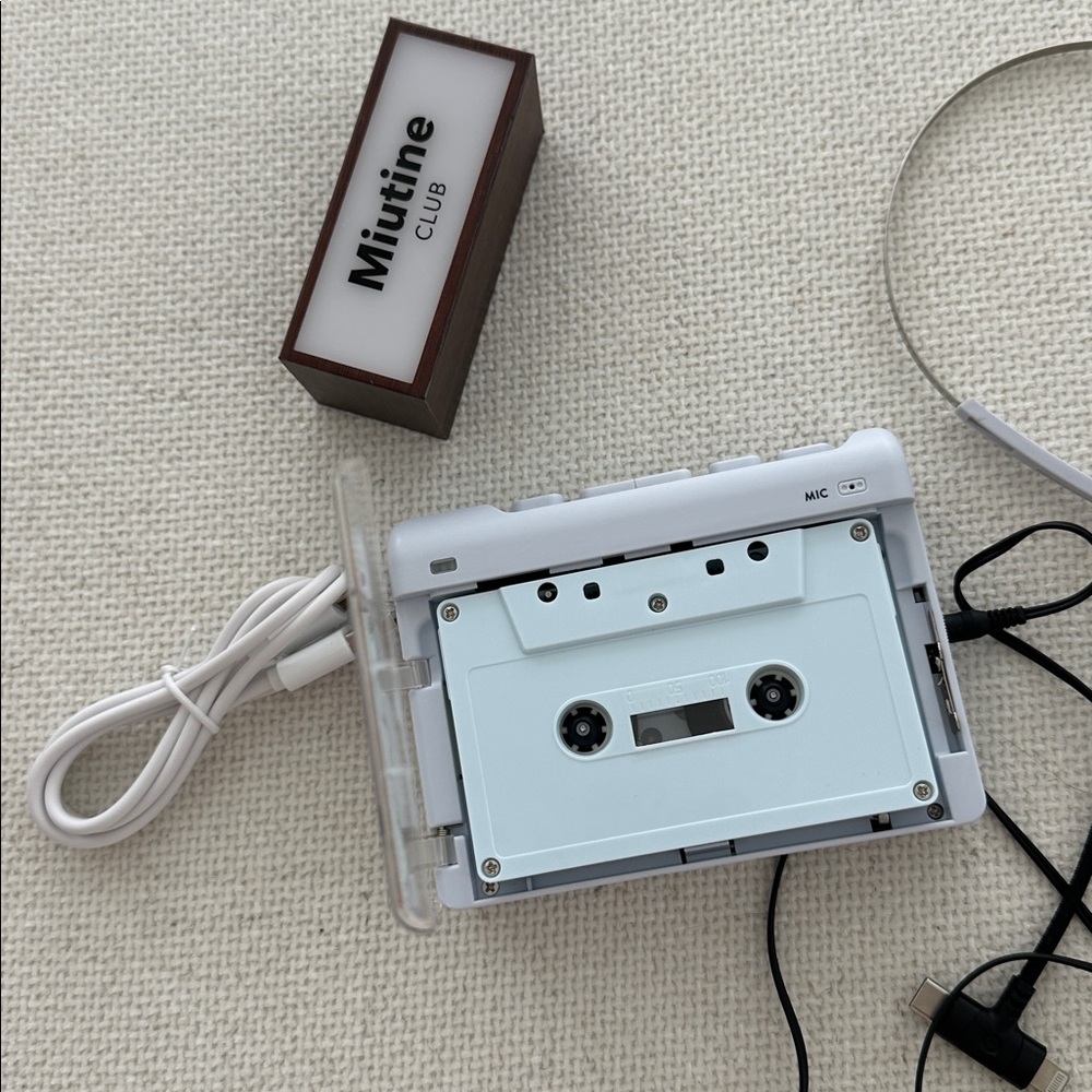 Miu Miu cassette player set - Picture 10 of 10